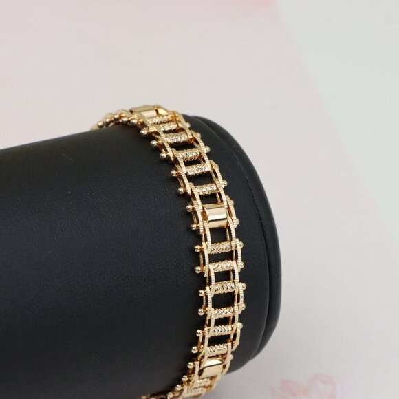 "Rose Gold Textured Link Chain Bracelet in Premium Brass Finish, XPBL0998 - Picture 8 of 12